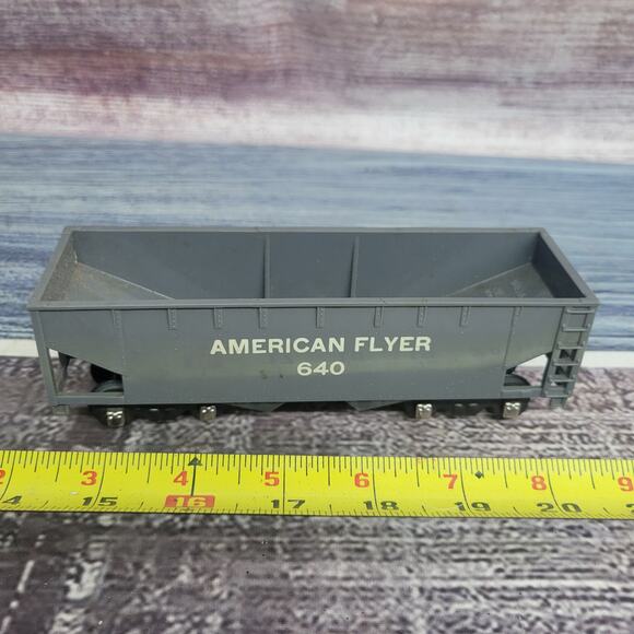 Vintage American Flyer S gauge plastic gravity hopper car #640 gray - Picture 8 of 12